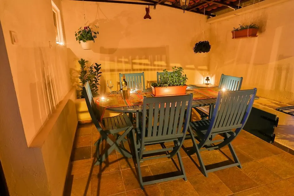 Studio Apartment Laganini Split