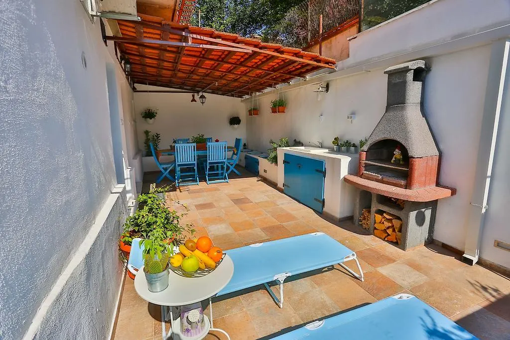 Studio Apartment Laganini Split
